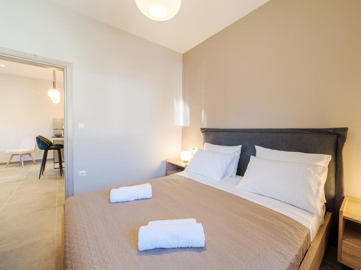M&K - Maria'S Stylish Apartment Near Alykes Beach Corfu  Экстерьер фото