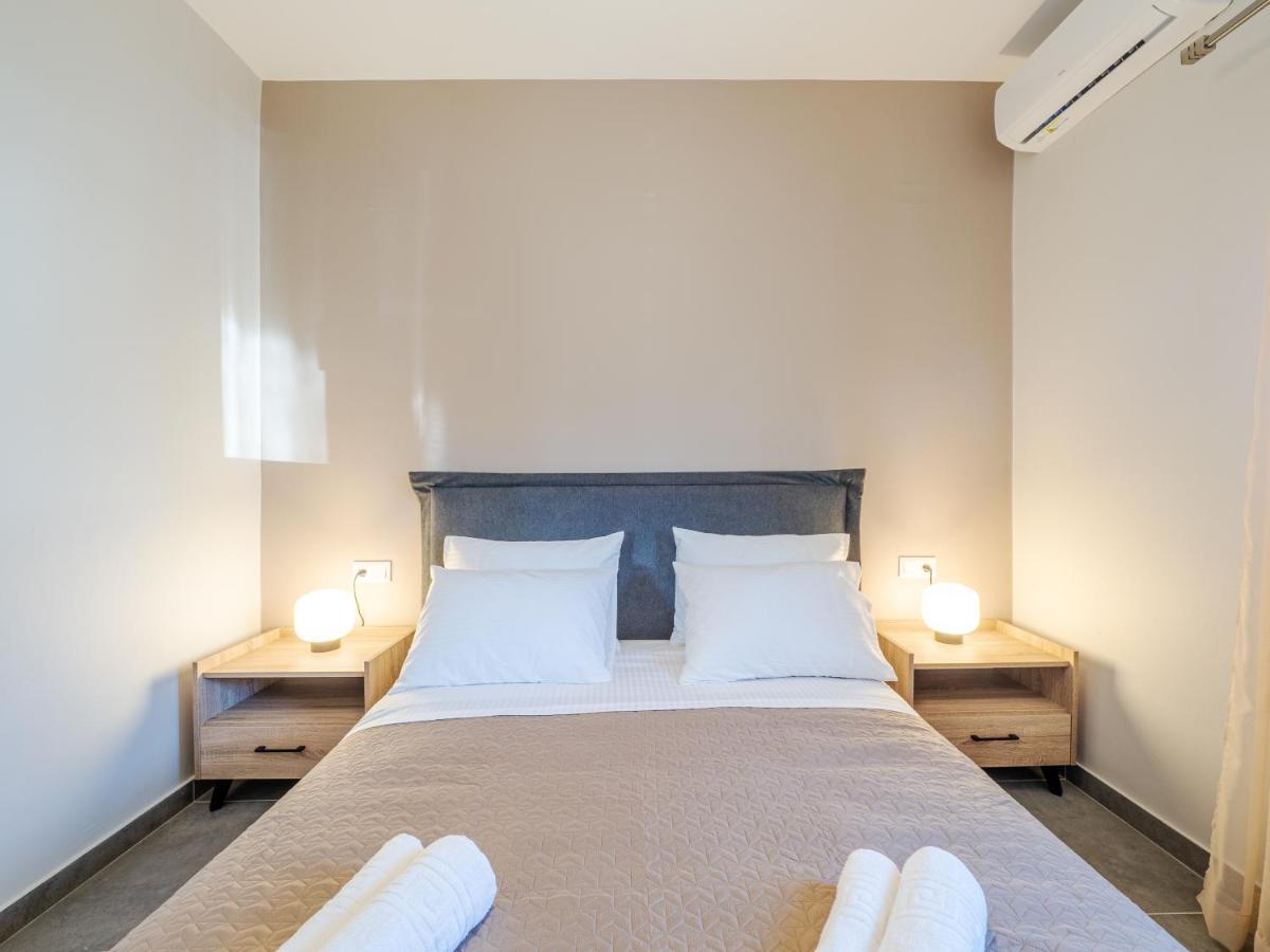M&K - Maria'S Stylish Apartment Near Alykes Beach Corfu  Экстерьер фото