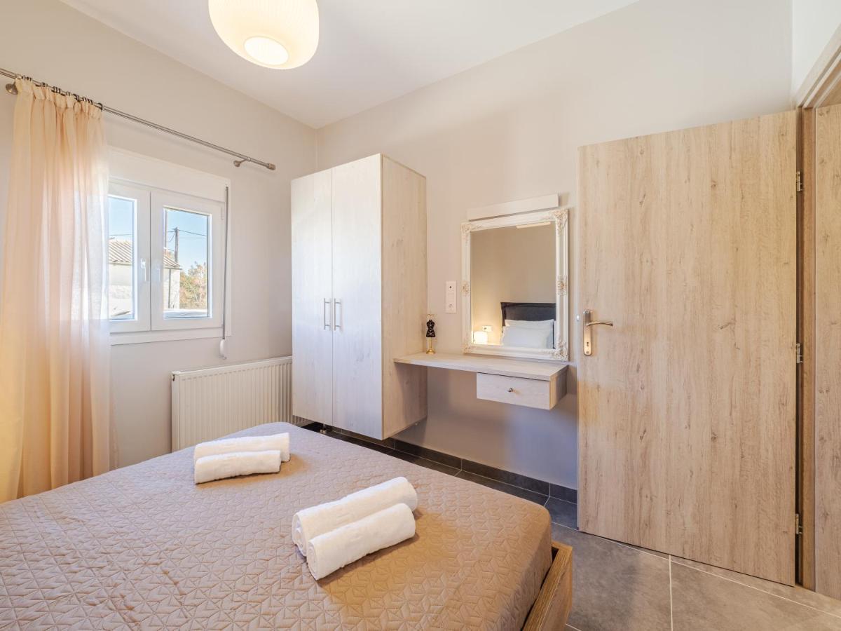 M&K - Maria'S Stylish Apartment Near Alykes Beach Corfu  Экстерьер фото